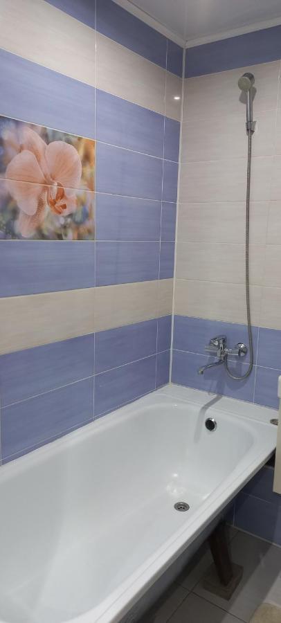 1-Комнатная Квартира Uralsk Ngoại thất bức ảnh